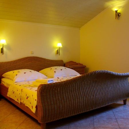 Villa Lucija ราบ ภายนอก รูปภาพ