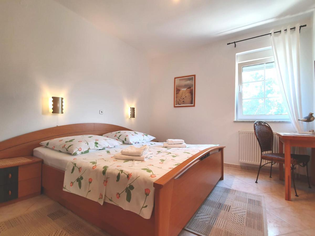 Villa Lucija ราบ ภายนอก รูปภาพ