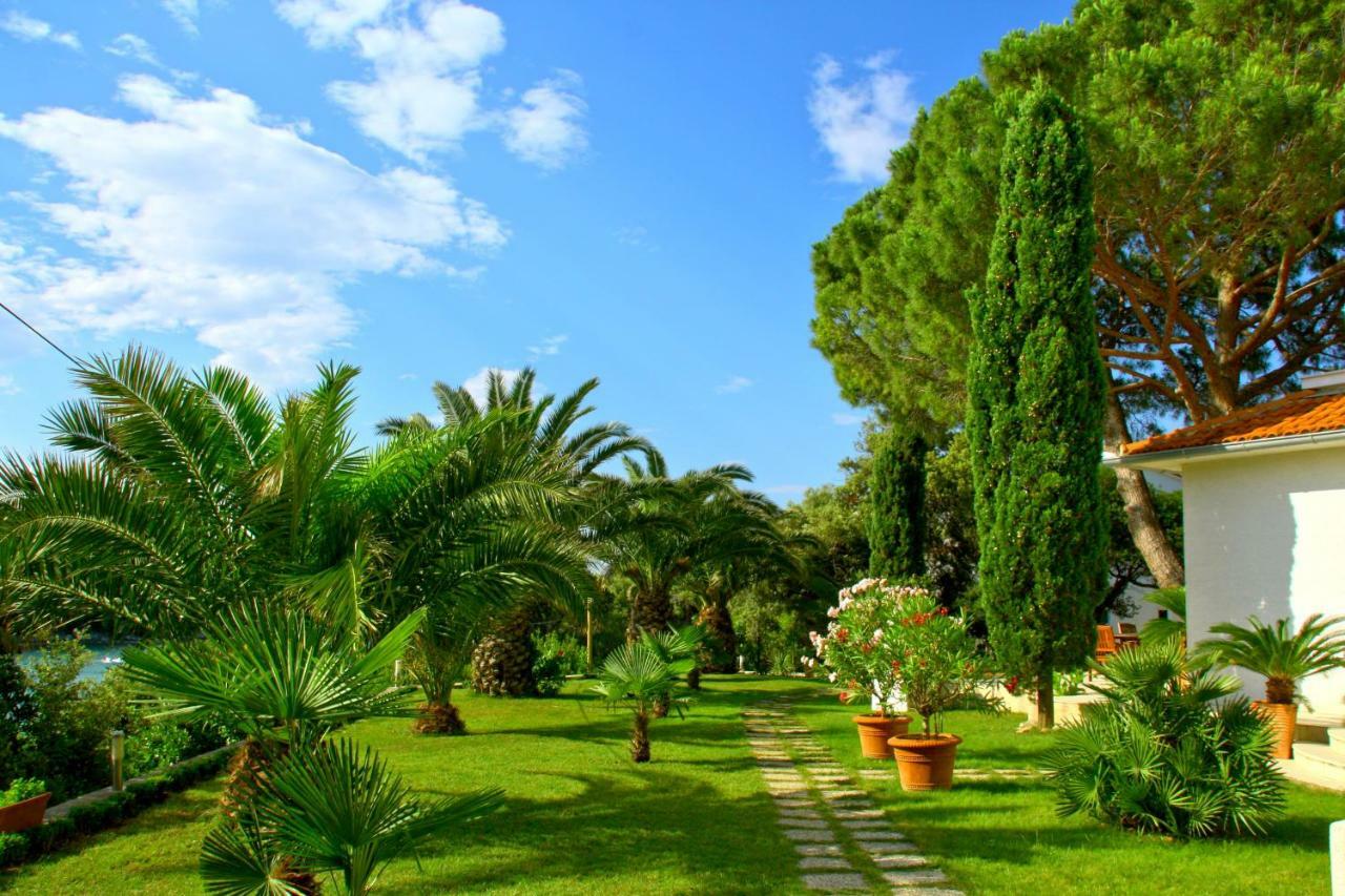 Villa Lucija ราบ ภายนอก รูปภาพ
